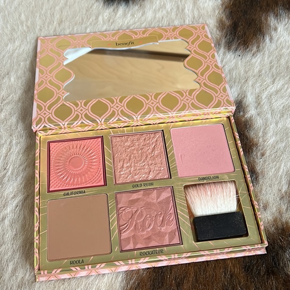 Benefit Other - Benefit Blush Bar